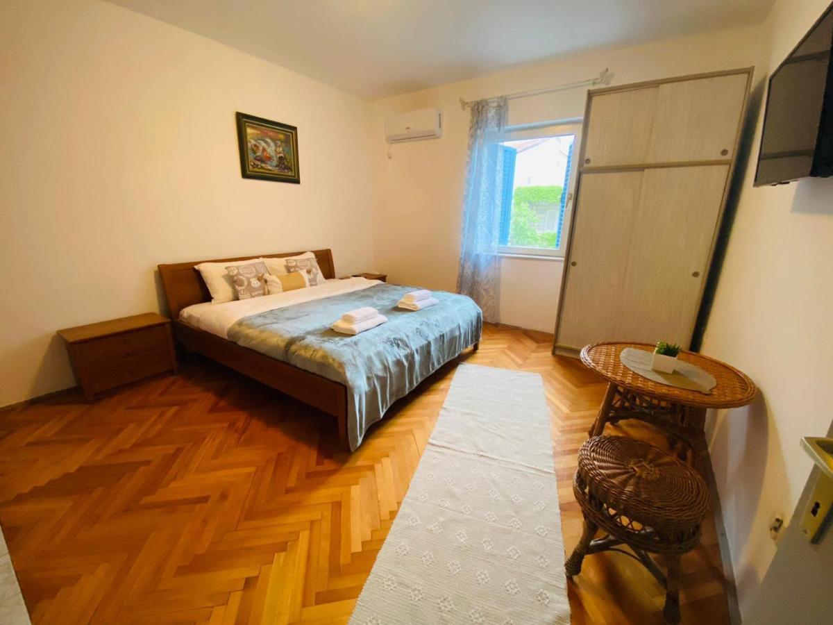 Villa Blue Calm Budva Buitenkant foto