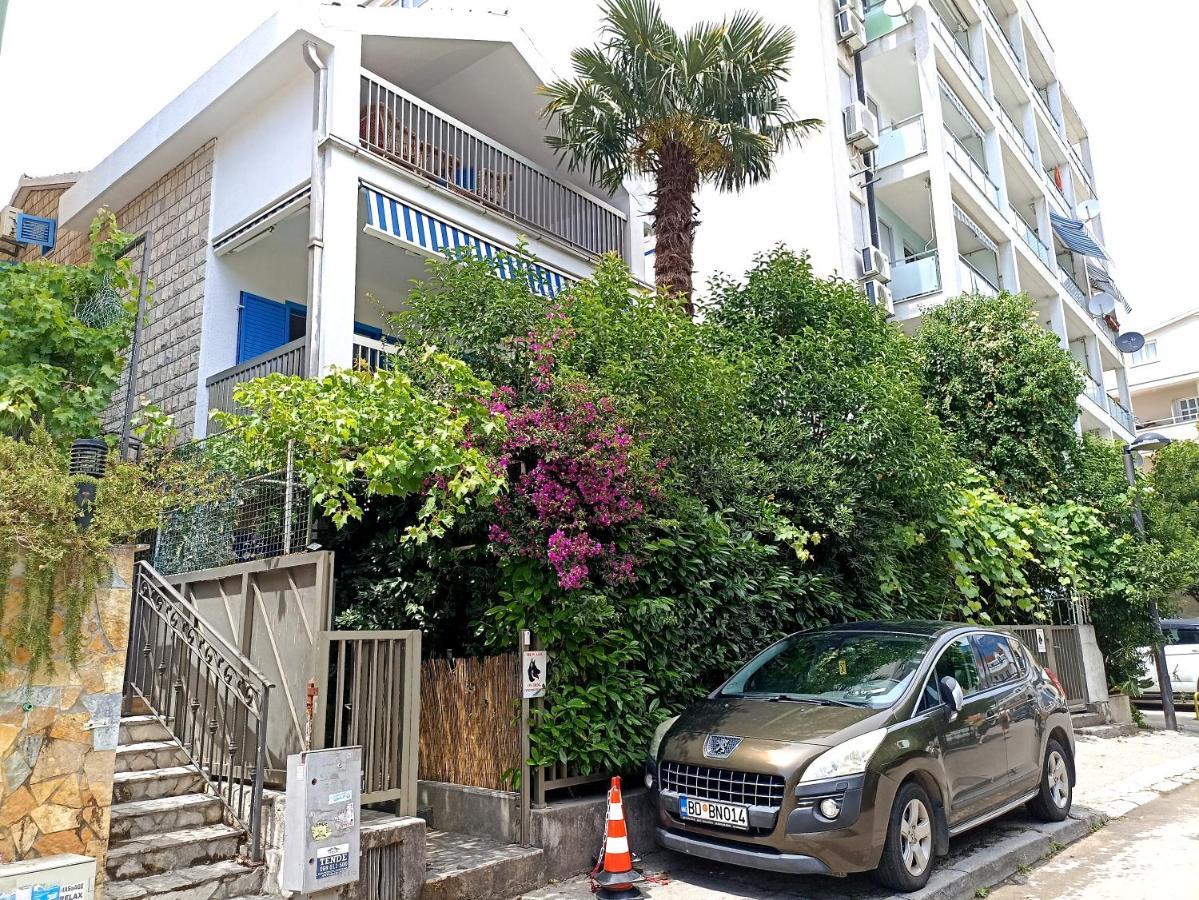 Villa Blue Calm Budva Buitenkant foto